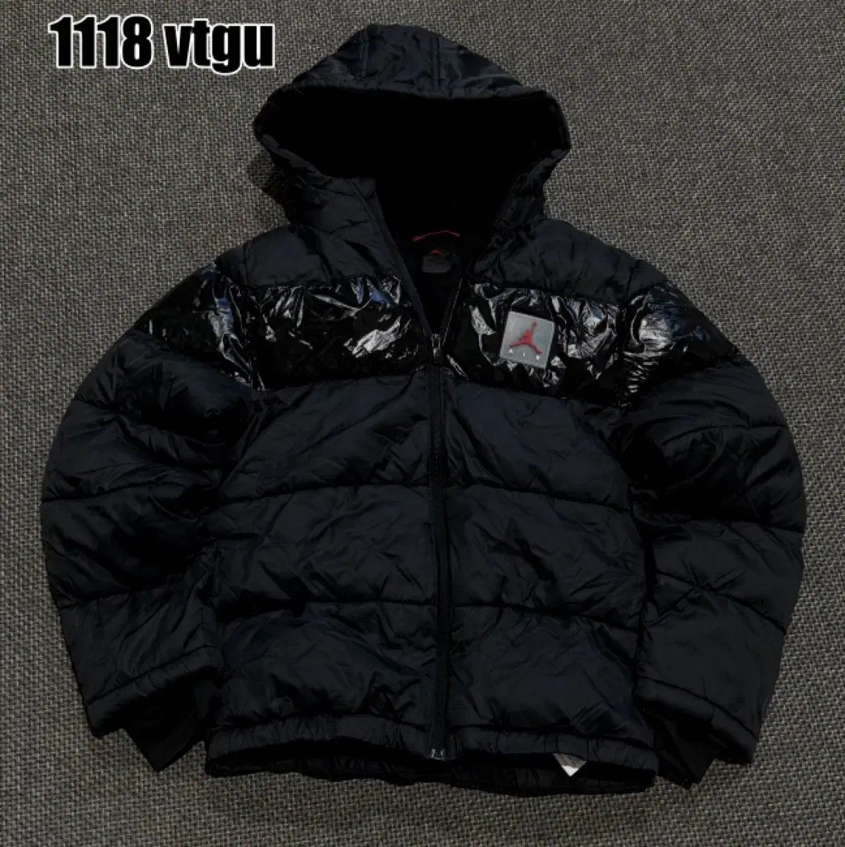 ジョーダンキッズ ブラック グースダウン ダウン アウター フーディー