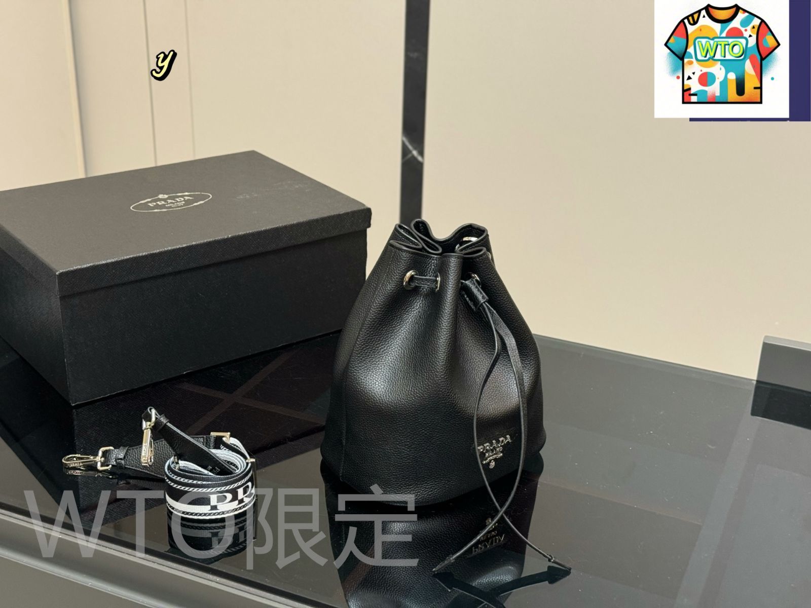 最終値下げ中　美品！プラダ　バケツバッグ 最終値下げ中美品！プラダバケツバッグ