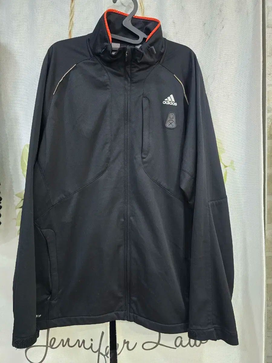 アディダス ブラック ジップアップ ジャージ 105