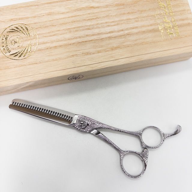 ナルトシザーズ ナルトシザーNARUTO SCISSORS】二梳きヘネシースケル