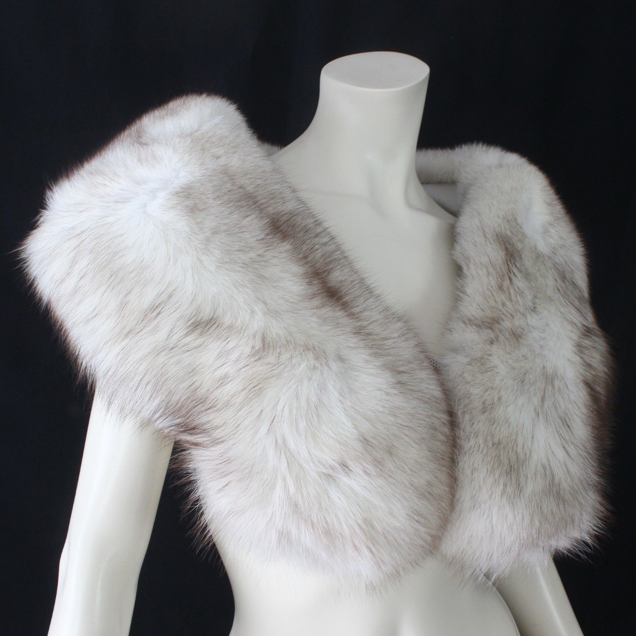 ショール　新品　未使用　在庫処分　箱付き　白　フォックス 箱付き【新品同様】サガフォックス SAGA FOX ショール マフラー 毛皮