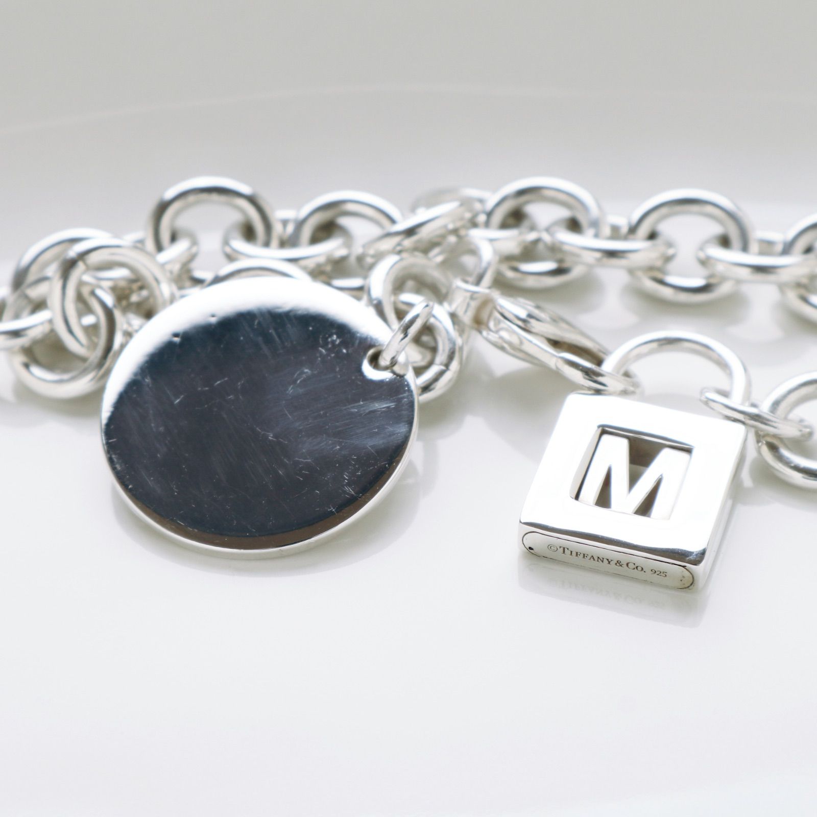 ティファニー ラウンドタグ リターントゥ イニシャルM カデナ  