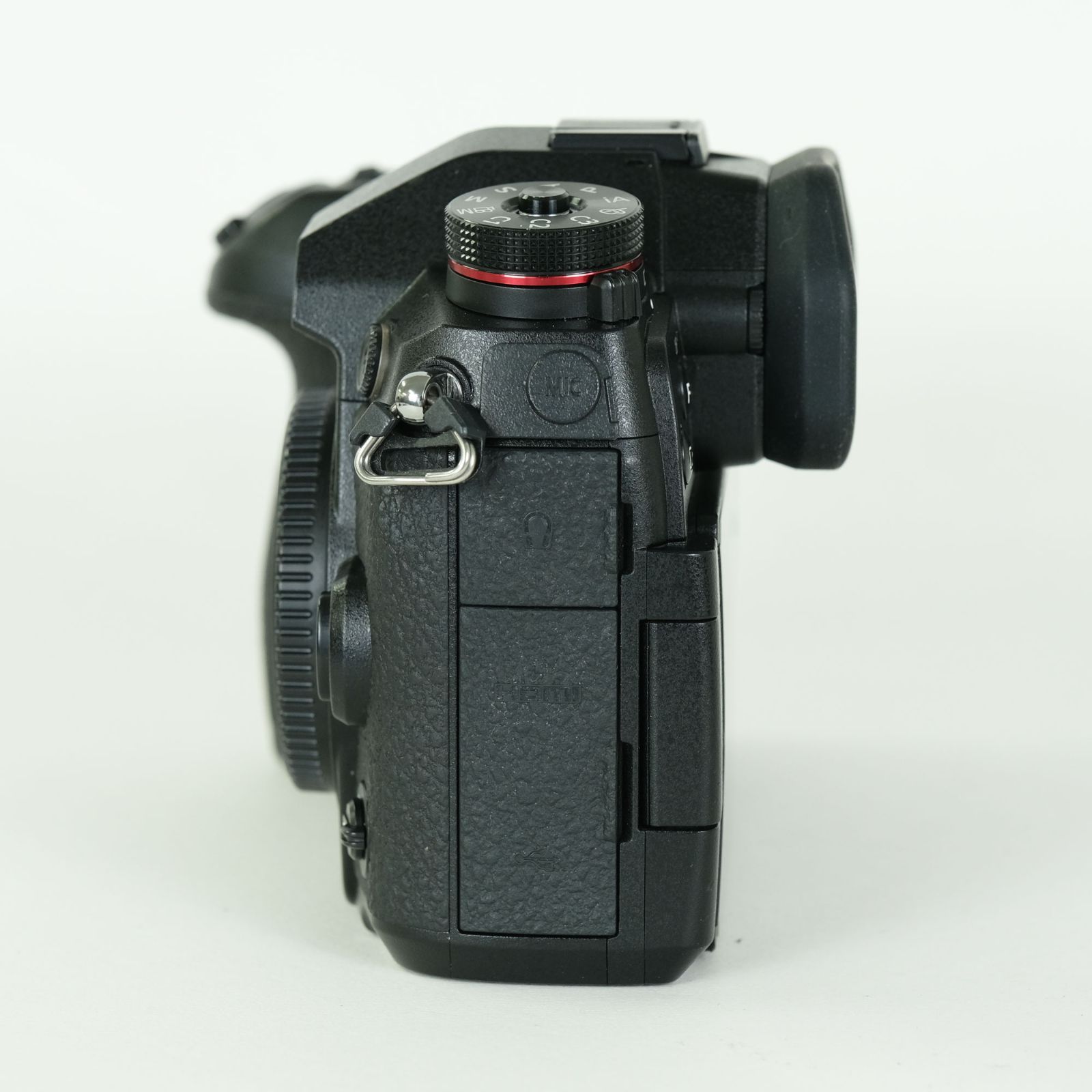 LUMIX DC-G9 PRO 美品　シャッター1,136回 LUMIX DC-G9 | カメラボディーを探す | フォーサーズ＆マイクロフォー