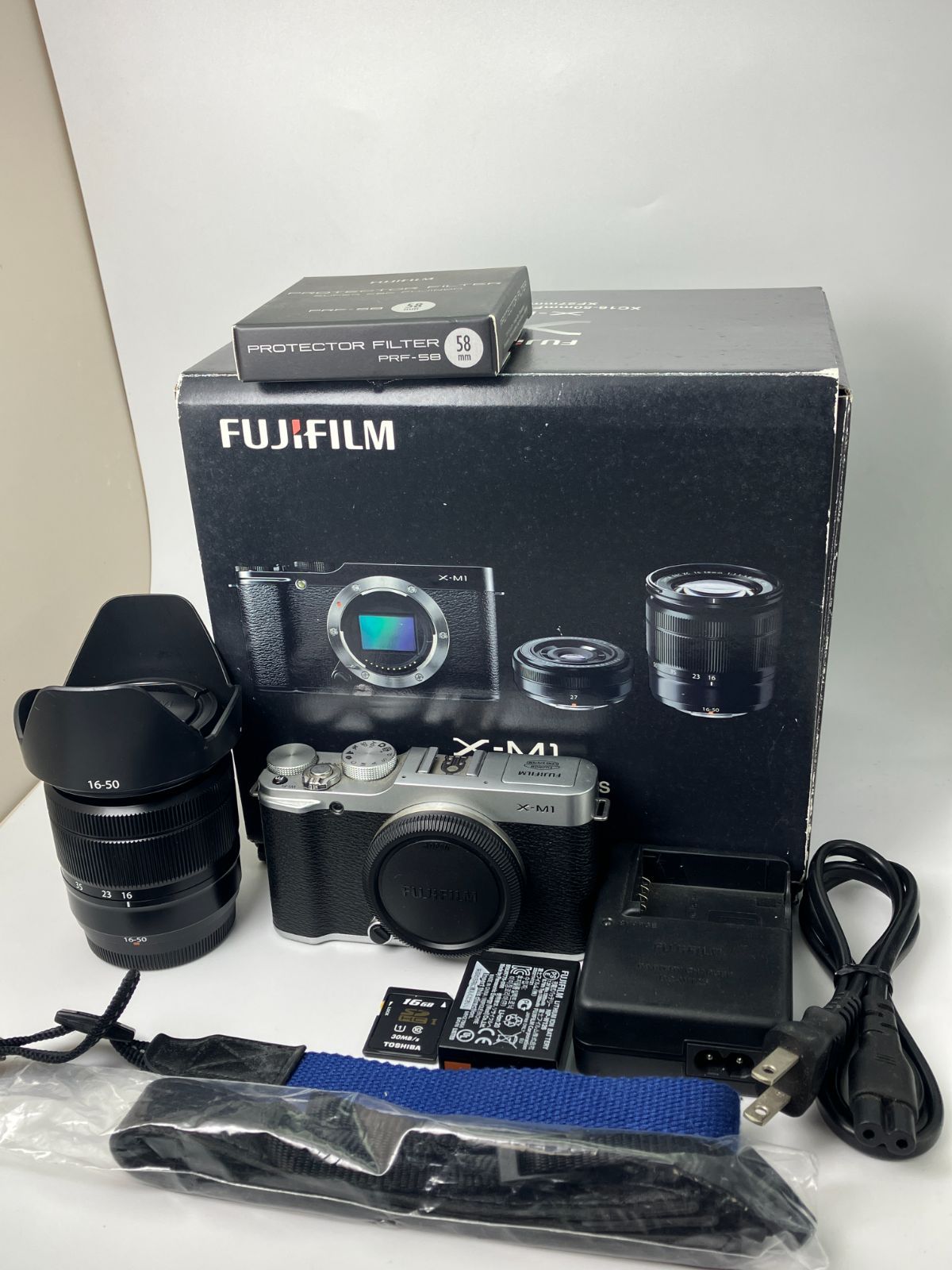 FUJIFILM X-M1 中古美品　XC16-50レンズ　純正ボディケース付属 FUJIFILM 【中古】FUJIFILM 富士フイルム X-M1 ブラック XC 16-50mm