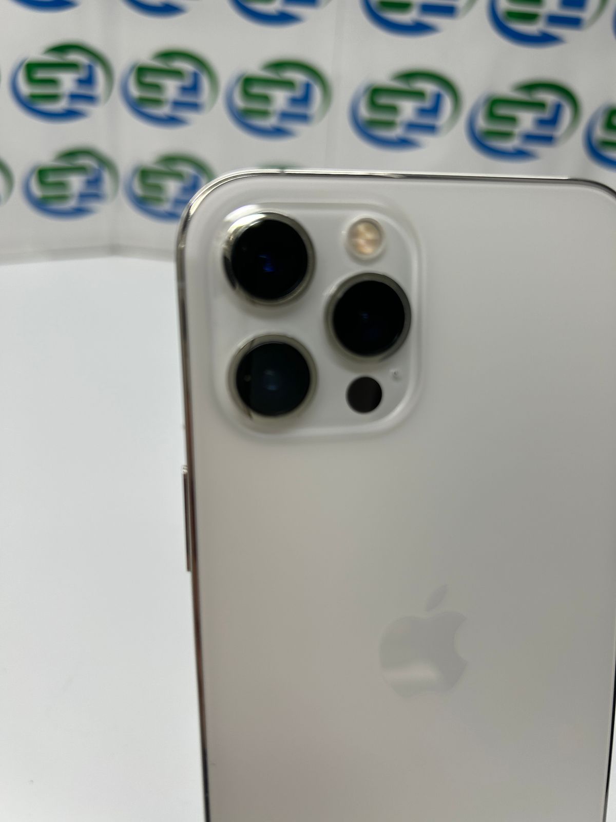 iPhone 12 Pro Max 128GB シルバー SIMフリー - メルカリ