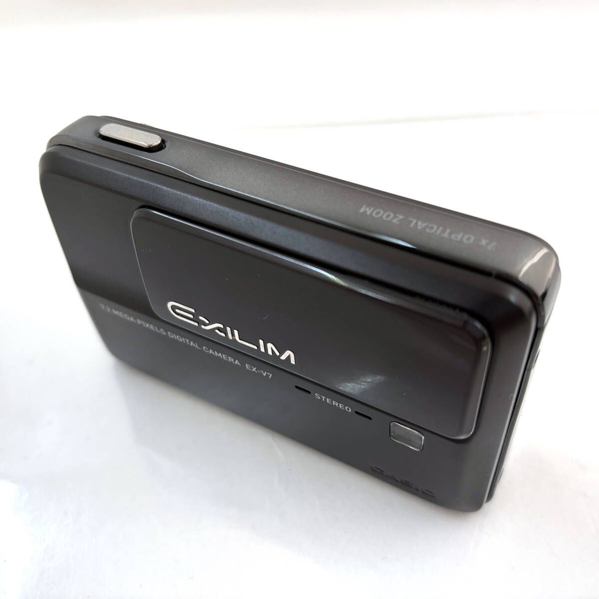 カシオ】CASIO EX-V7 デジタルカメラ + バッテリー・充電器付き #P516
