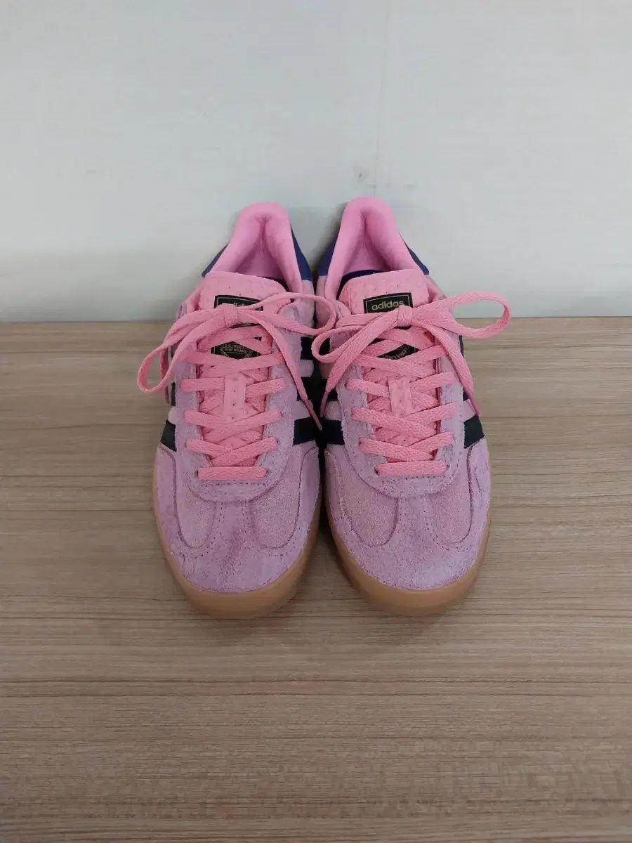 adidas スニーカー ピンク ガゼル 注意 正確なサイズ不明 gazelle