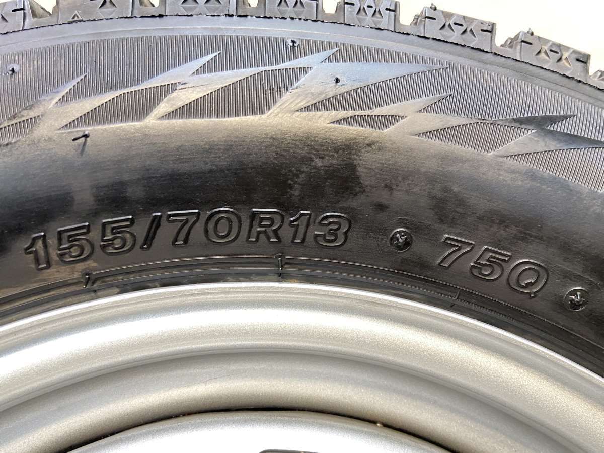 中古スタッドレス155/70R13ブリザックVRX2　4本セット　エブリィなどに 155/70R13 ブリヂストン ブリザック VRX2 JECT LZ 13x4.0 100/114.3-4