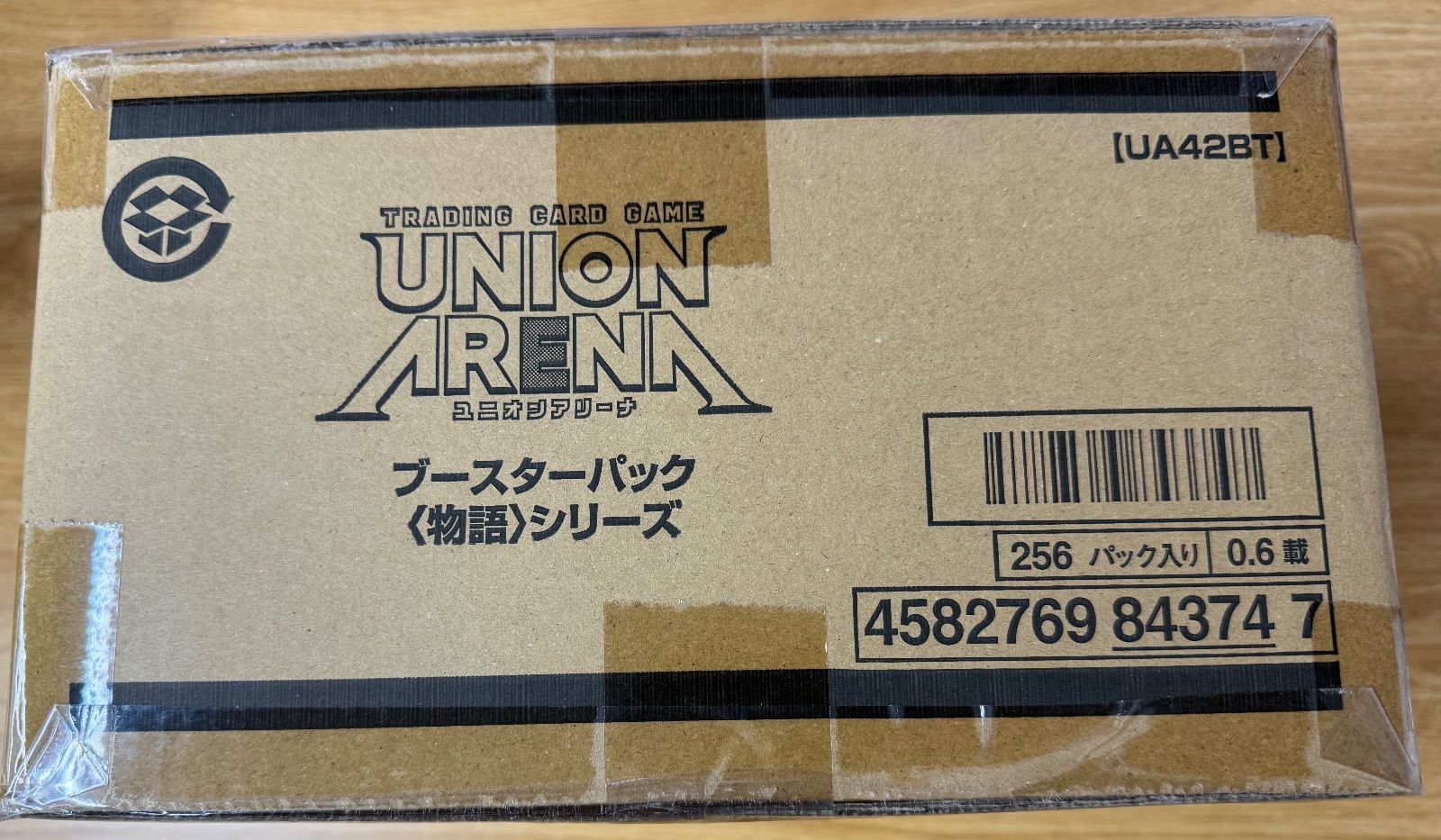 ユニアリ・新品トレカ】〈物語〉シリーズ【UA42BT】 未開封カートン