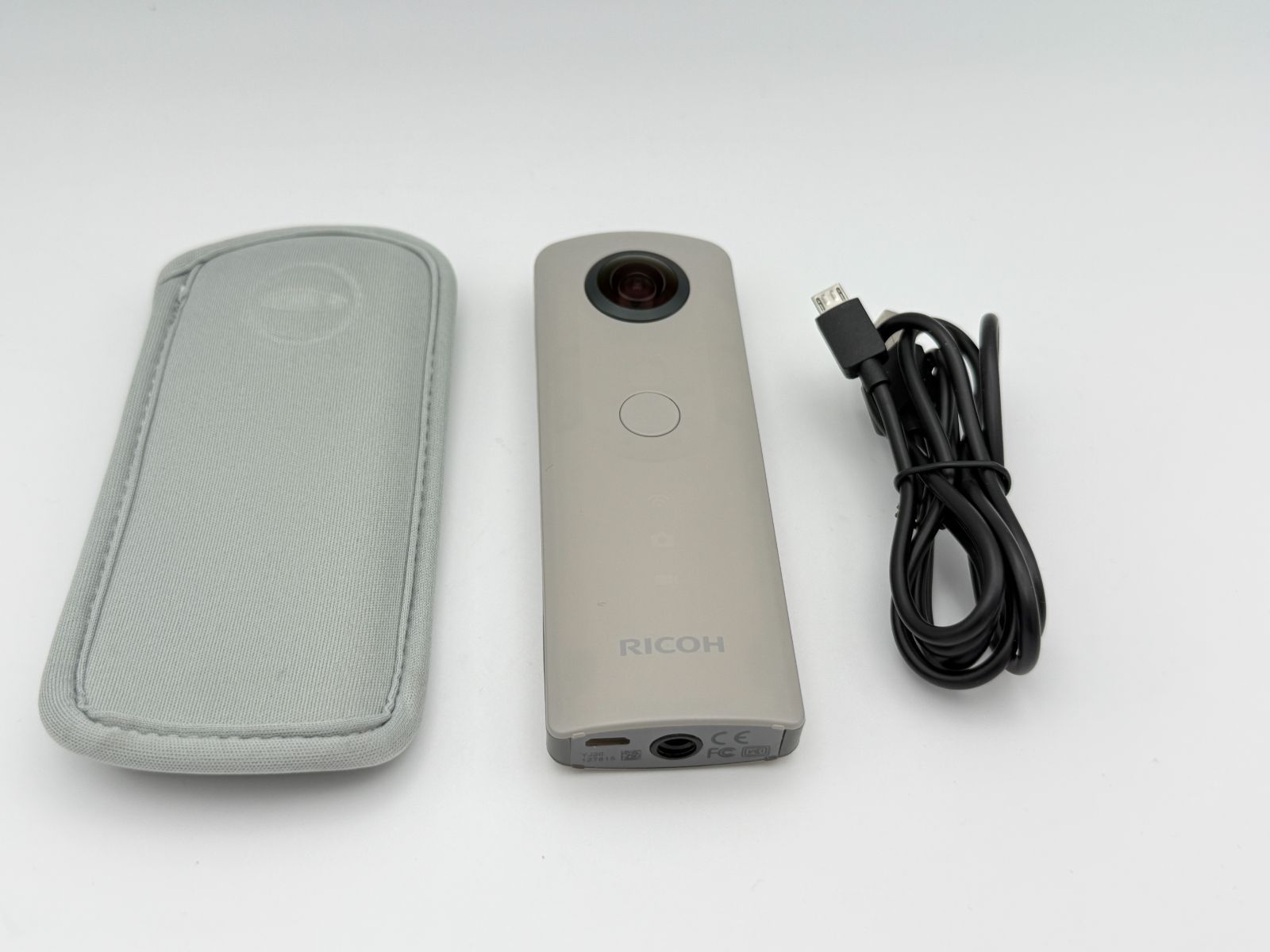 極上美品】RICOH THETA SC ベージュ リコー シータ 360度カメラ - メルカリ