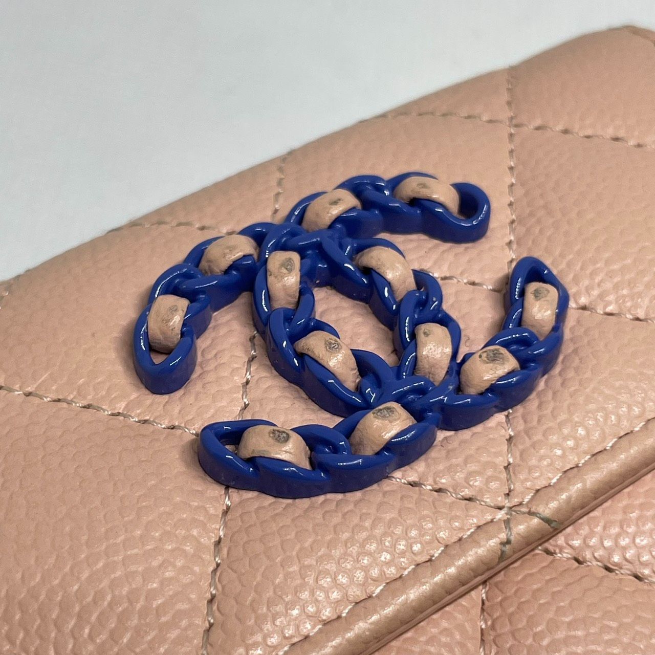 CHANEL キャビアスキン スモールフラップ ウォレット　三つ折り財布 CHANEL シャネル スモールフラップウォレット 三つ折り財布 キャビア