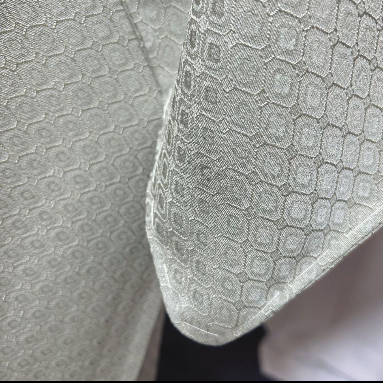 未使用近い 美品 袷 正絹 道中着 ロング 地紋 90/69 - メルカリ