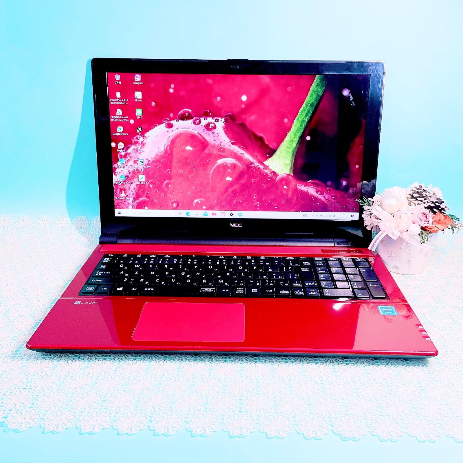 初心者おすすめ❣️初期設定済み！可愛い赤ノートパソコン✨️DVD視聴カメラ・テンキー 初心者おすすめ❣️初期設定済みですぐ使える✨薄型ノートパソコン