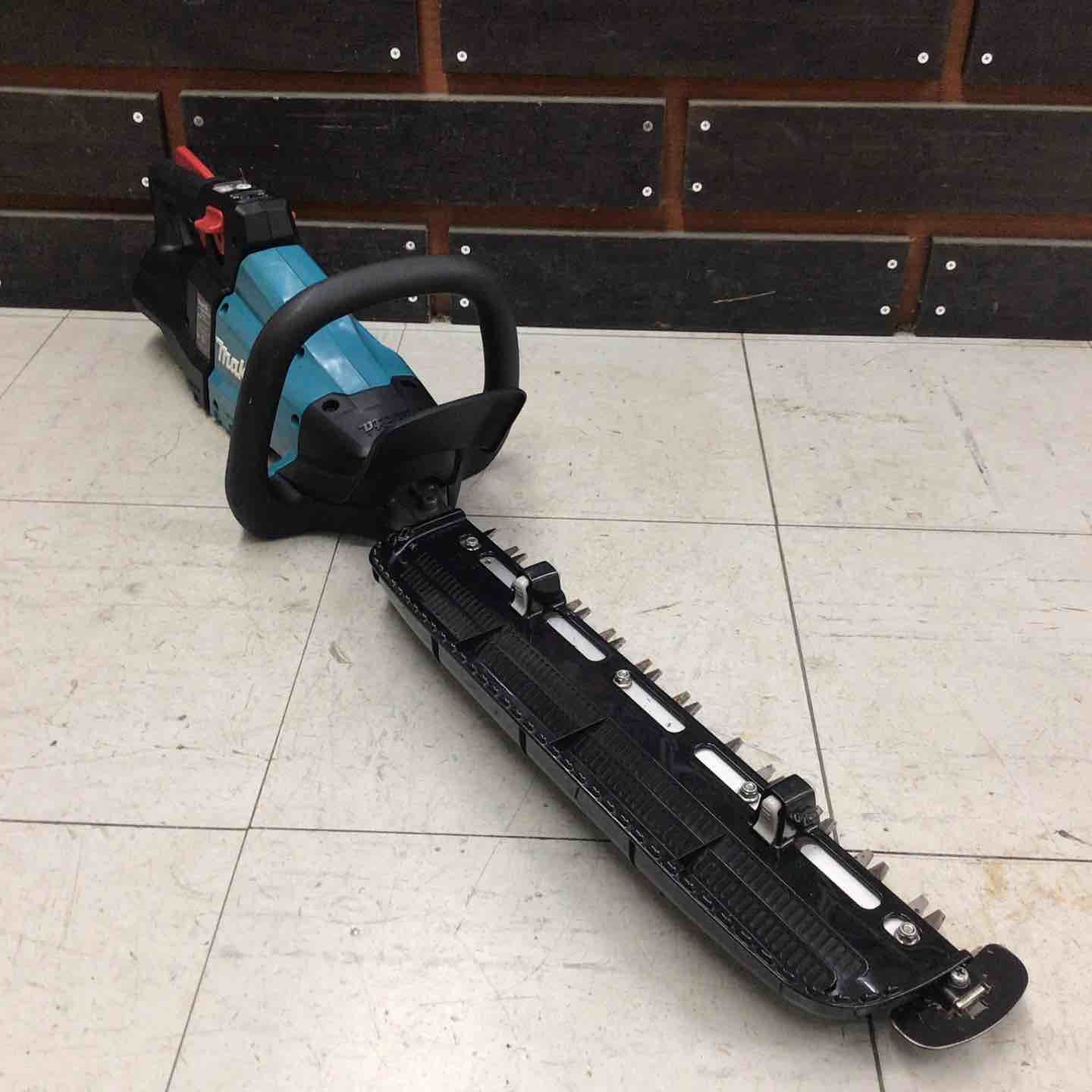【現状品】 マキタ/makita コードレス生垣バリカン MUH405DZ 【鴻巣店】 現状品】 マキタ/makita コードレス生垣バリカン MUH405DZ 【鴻巣店