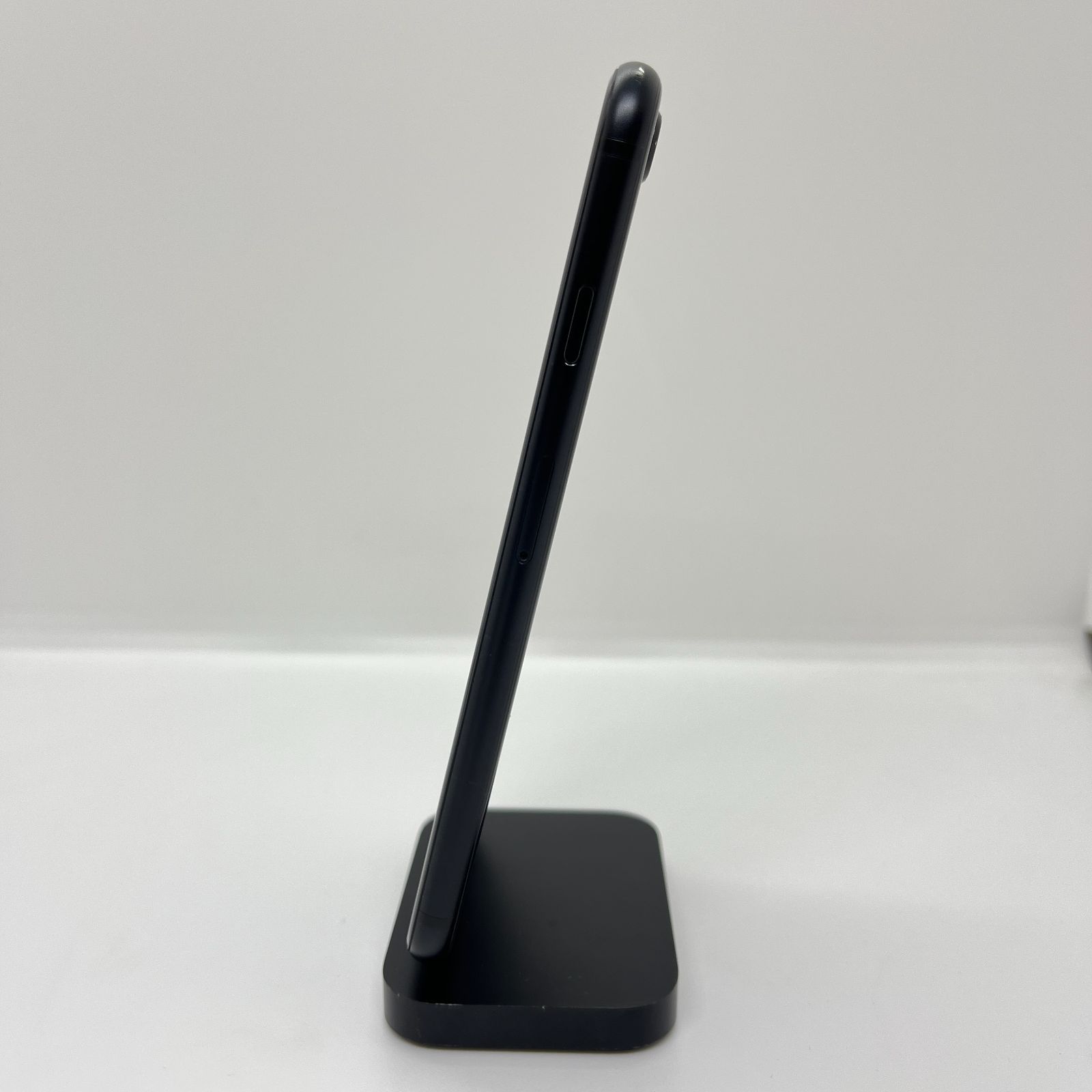 バッテリー最大容量100％】iPhoneSE2 256GB ブラック【SIMロック解除