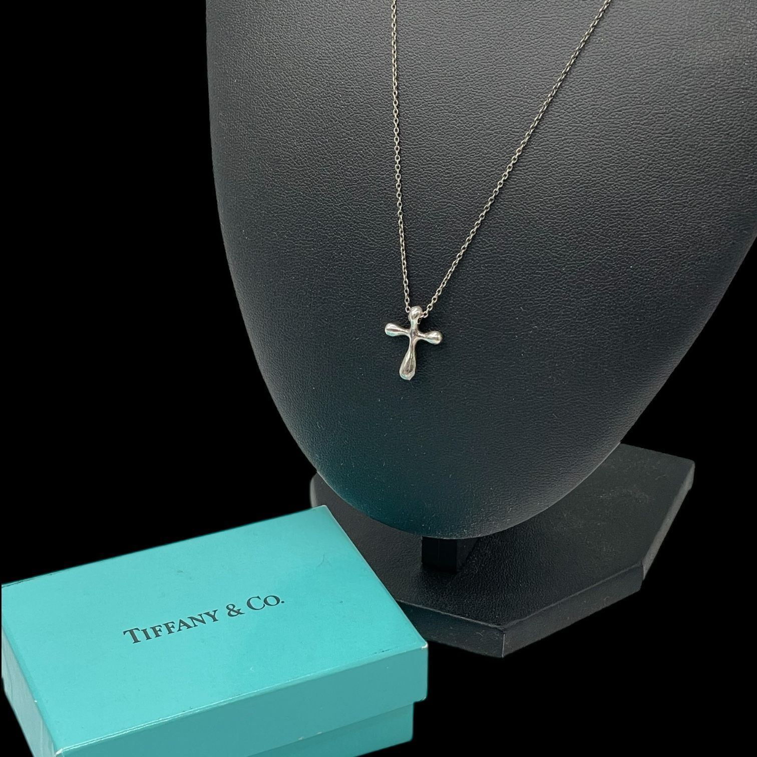 希少 保存箱付き TIFFANY&Co. ティファニー スモールクロス ネックレス