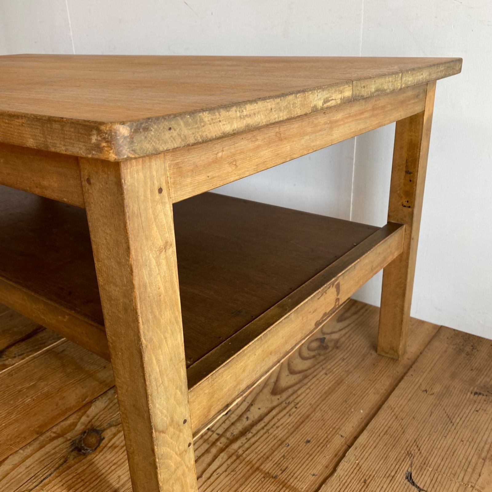 机　ローテーブル　センターテーブル　台　古家具　古道具　アンティーク　昭和レトロ アンティーク ローテーブル 机 センターテーブル 棚付き 古家具 古道具