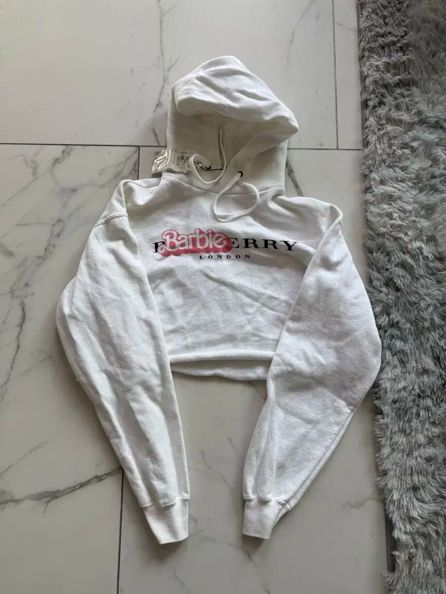 バーバリー 白 フード Tシャツ セール BURBERRY (バーバリー) ホース