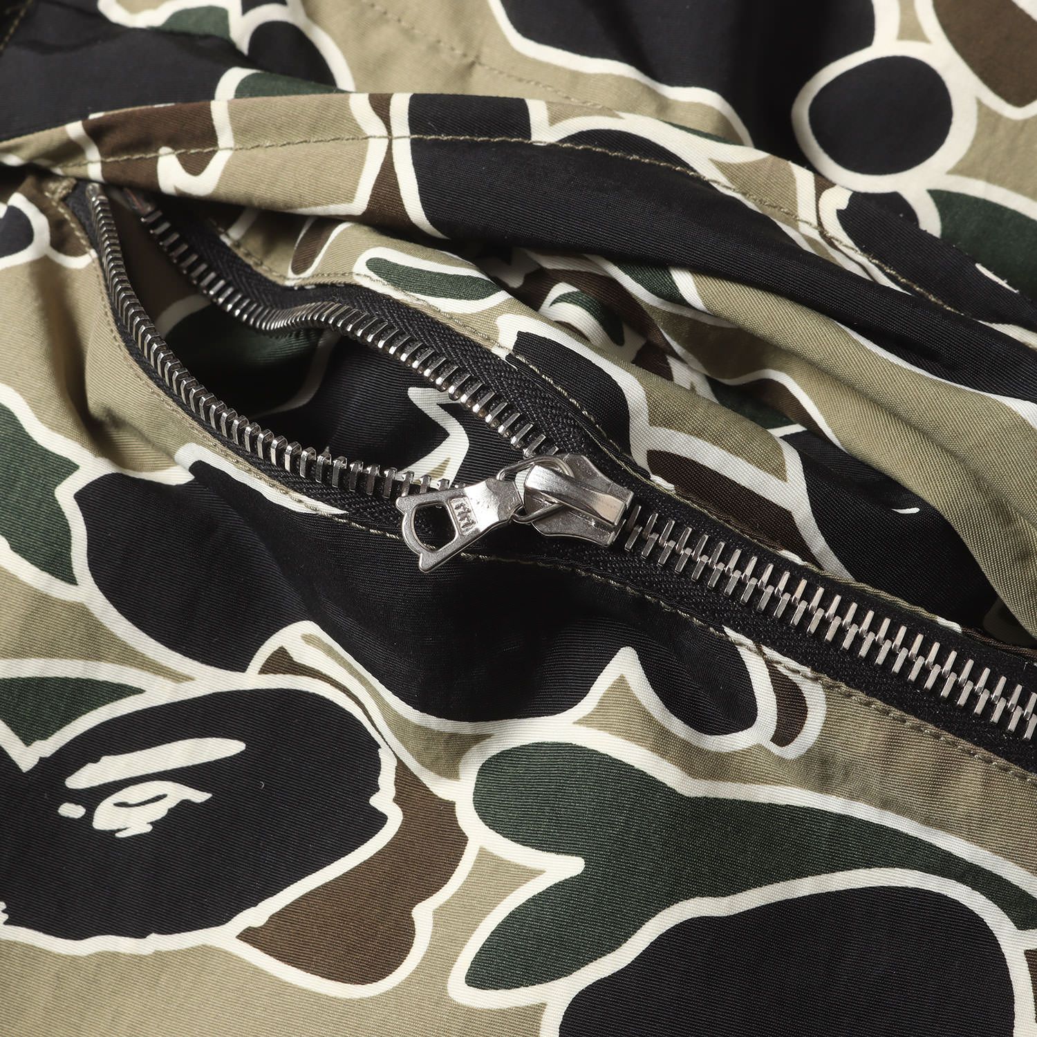 A BATHING APE ア ベイシング エイプ ジャケット グリーンカモ サイズ  