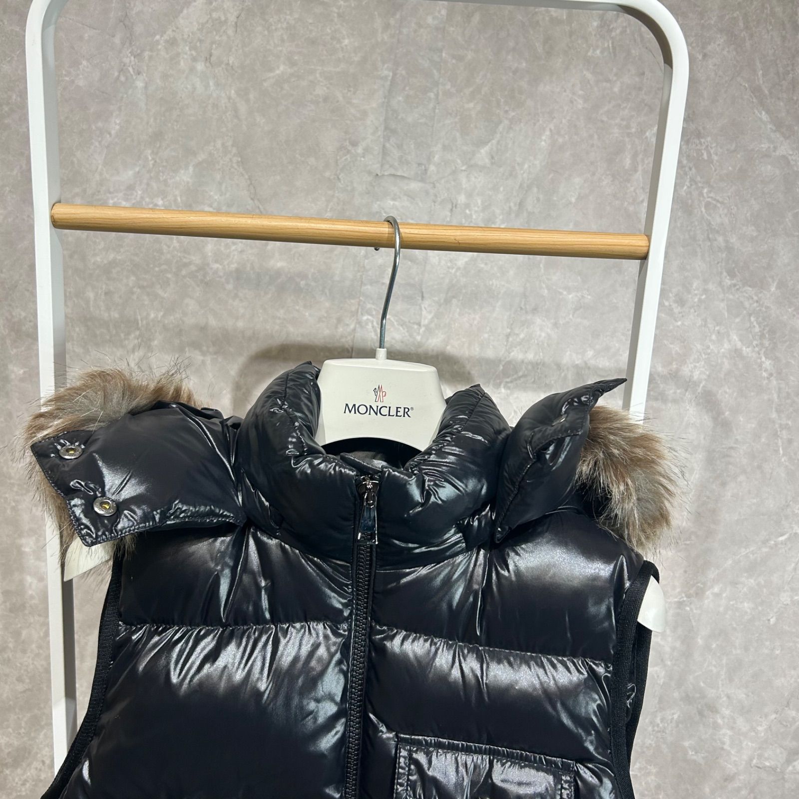 未使用】 MONCLER モンクレールダウンベストBALABIOファー黒ブラック0