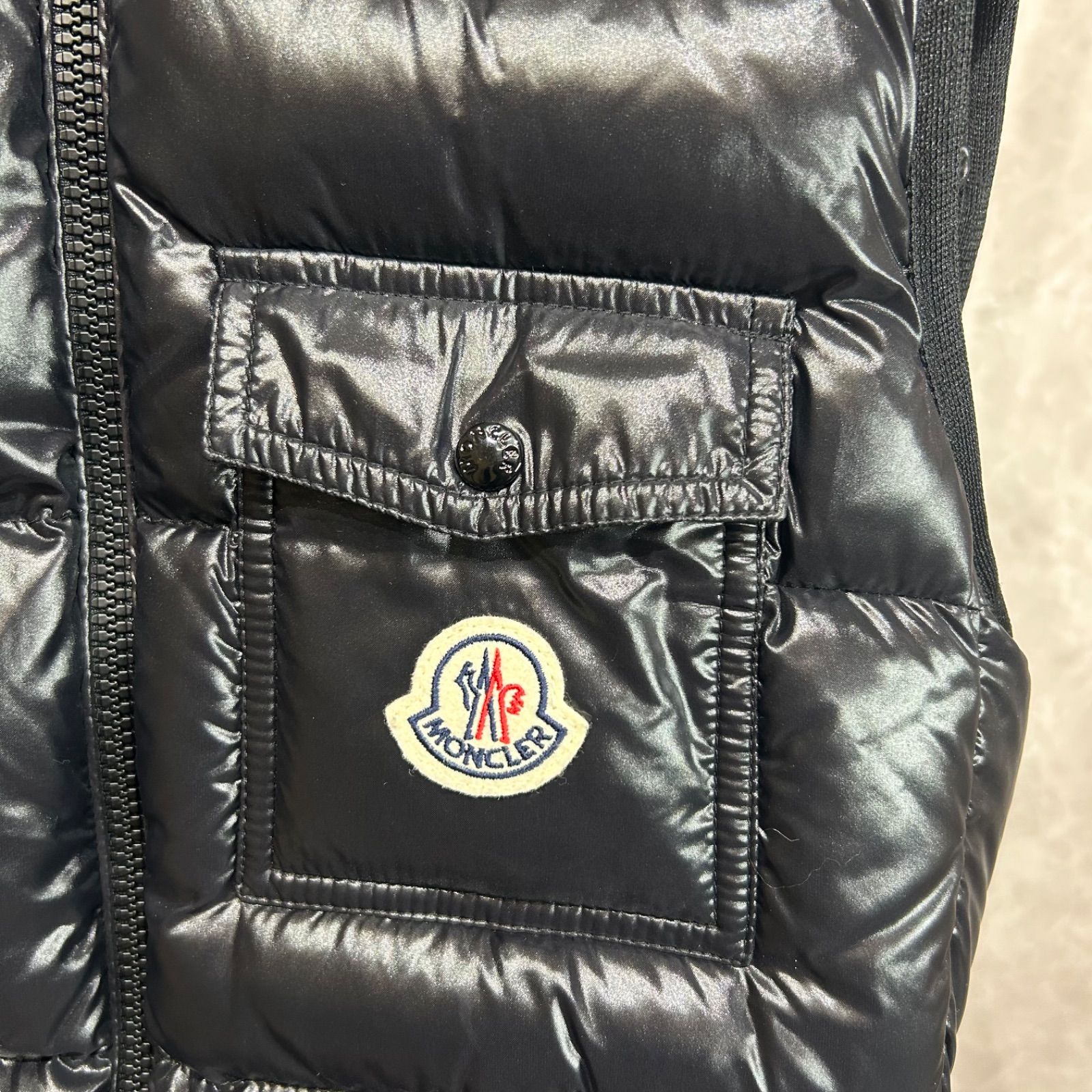 未使用】 MONCLER モンクレールダウンベストBALABIOファー黒ブラック0