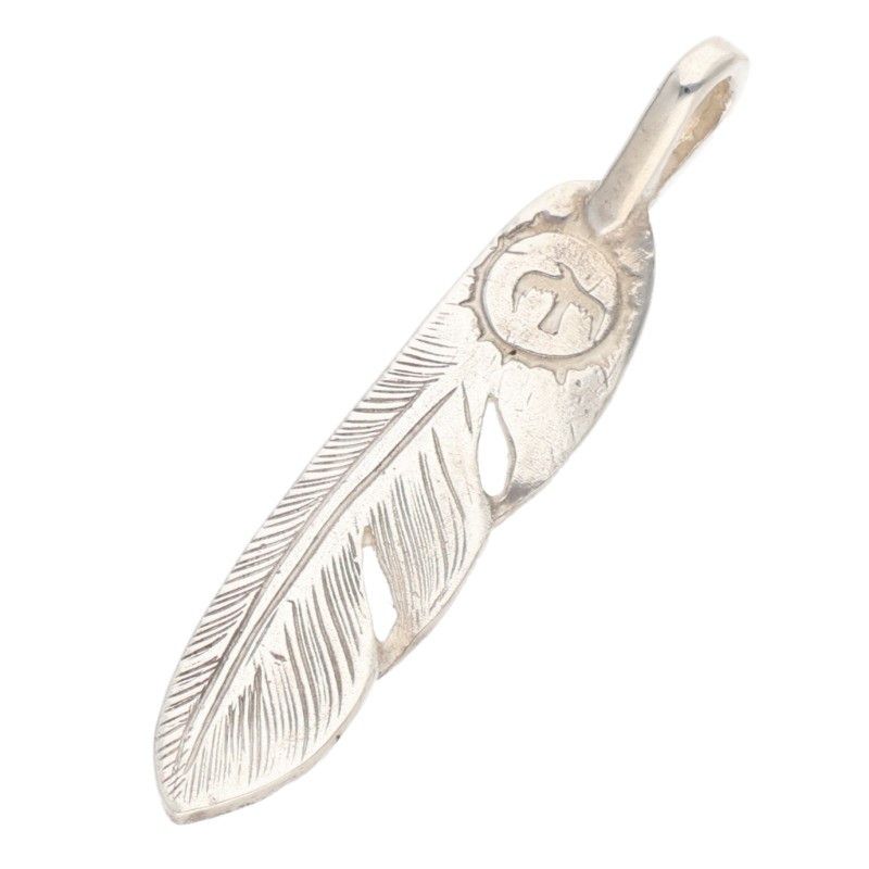 ゴローズ SVフェザー 小 右向き ネックレストップ メンズ 小 - メルカリ