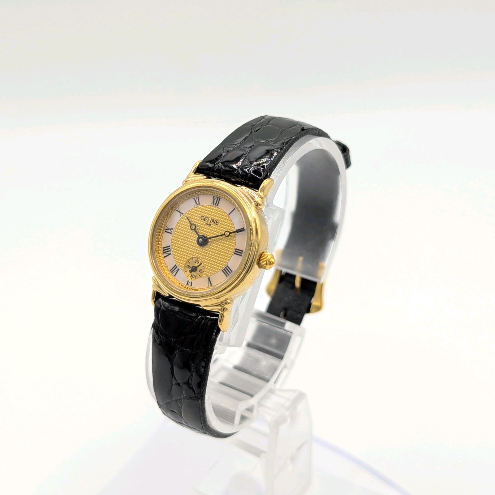 CELINE Shell-Lining Dial Watch Ladies Quartz Round Gold Y2K 00S