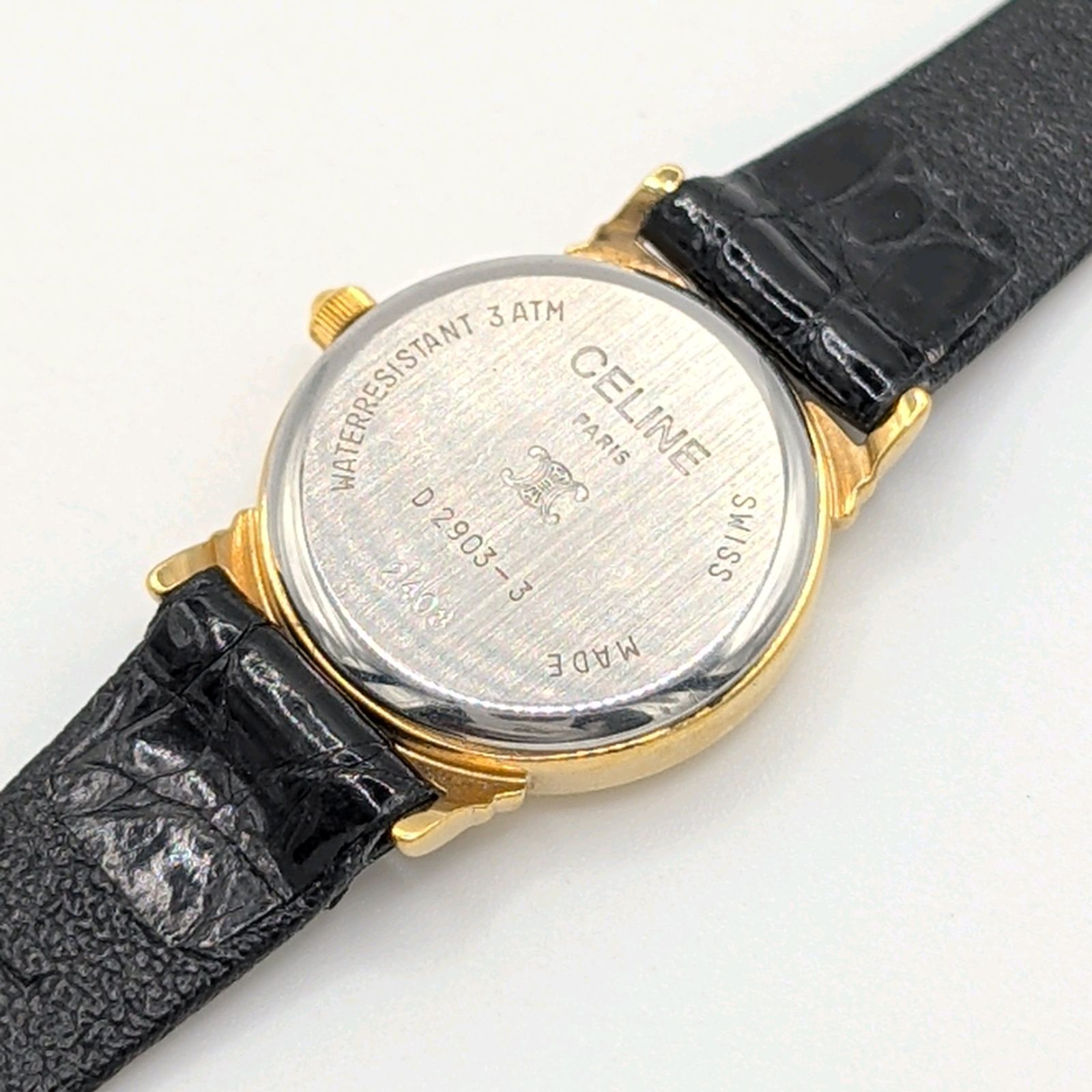 CELINE Shell-Lining Dial Watch Ladies Quartz Round Gold Y2K 00S