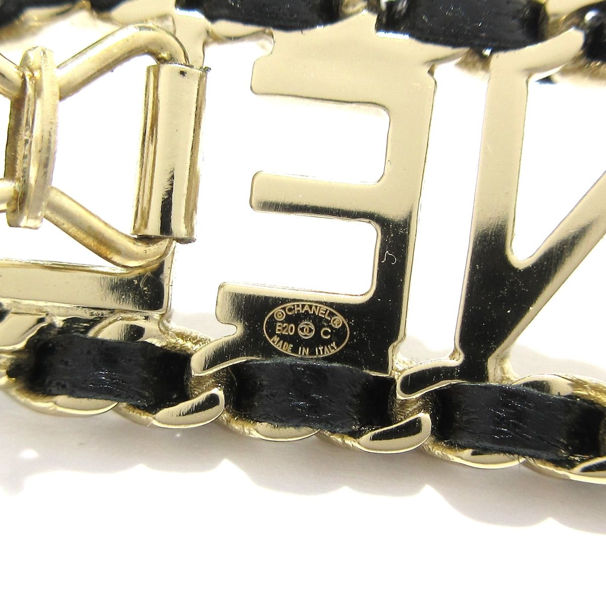 CHANEL(シャネル) バレッタ美品 - ラムスキン ゴールド×黒 - メルカリ