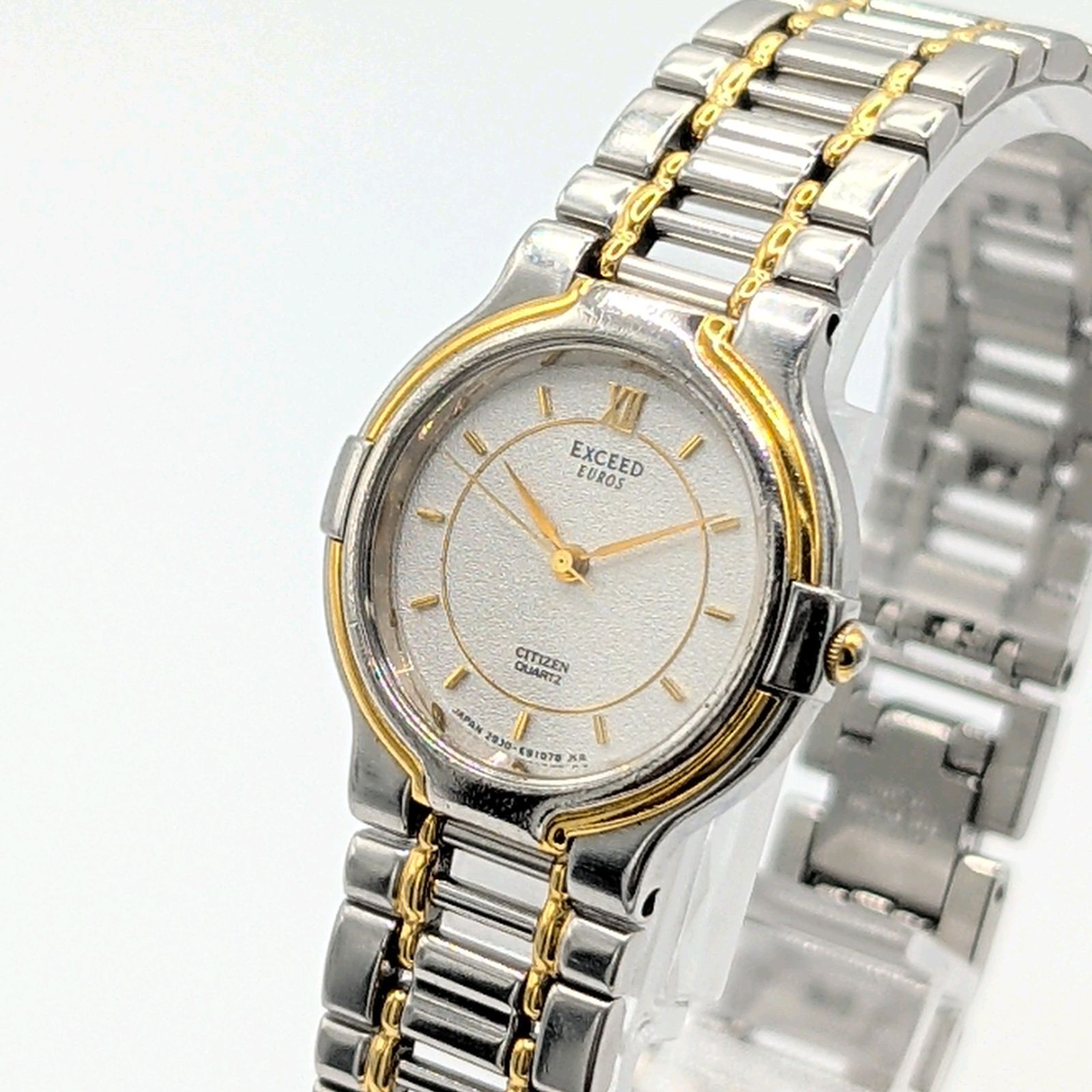 ちー Citizen Exceed 2930-296338 Watch Quartz Round Silver Combi Y2K 00S