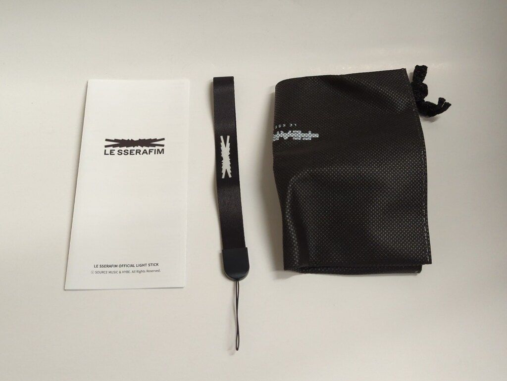 LE SSERAFIM OFFICIAL LIGHT STICK