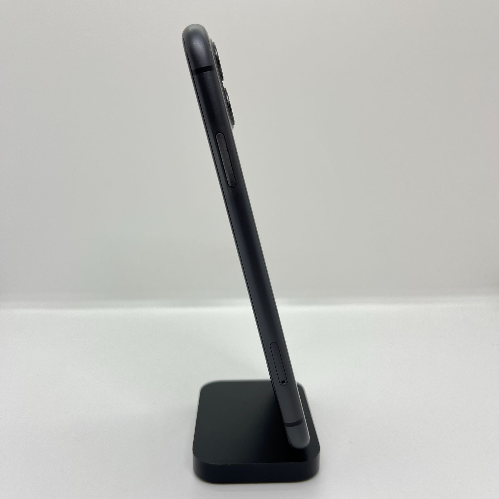 バッテリー最大容量100％】iPhone11 128GB ブラック【SIMロック解除