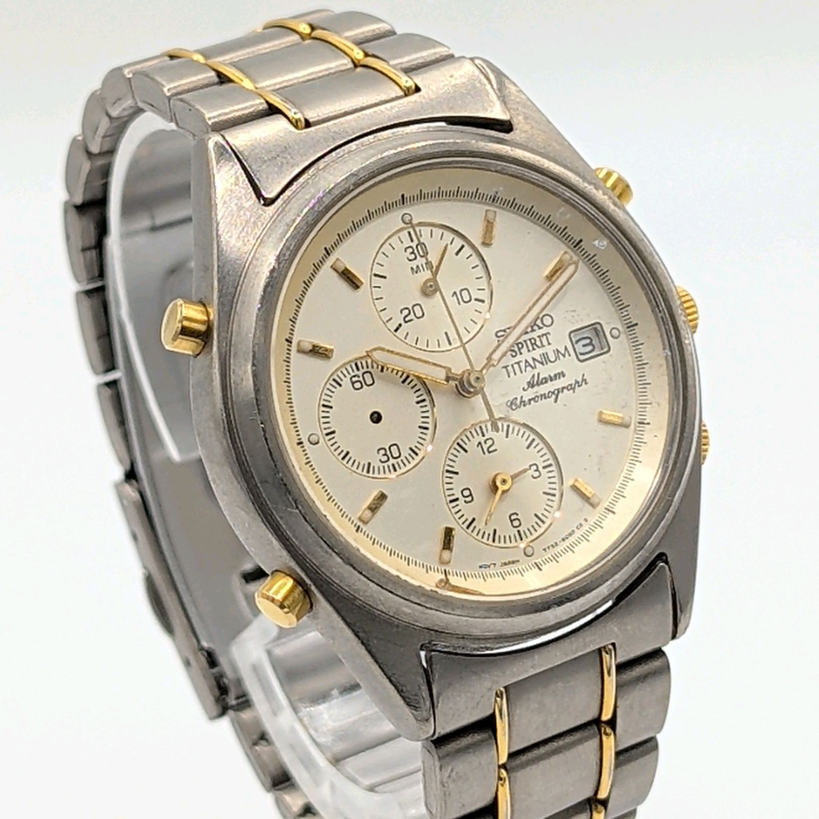 SEIKO 7T32-6000 Watch Quartz Men's Round Chronograph Silver Date