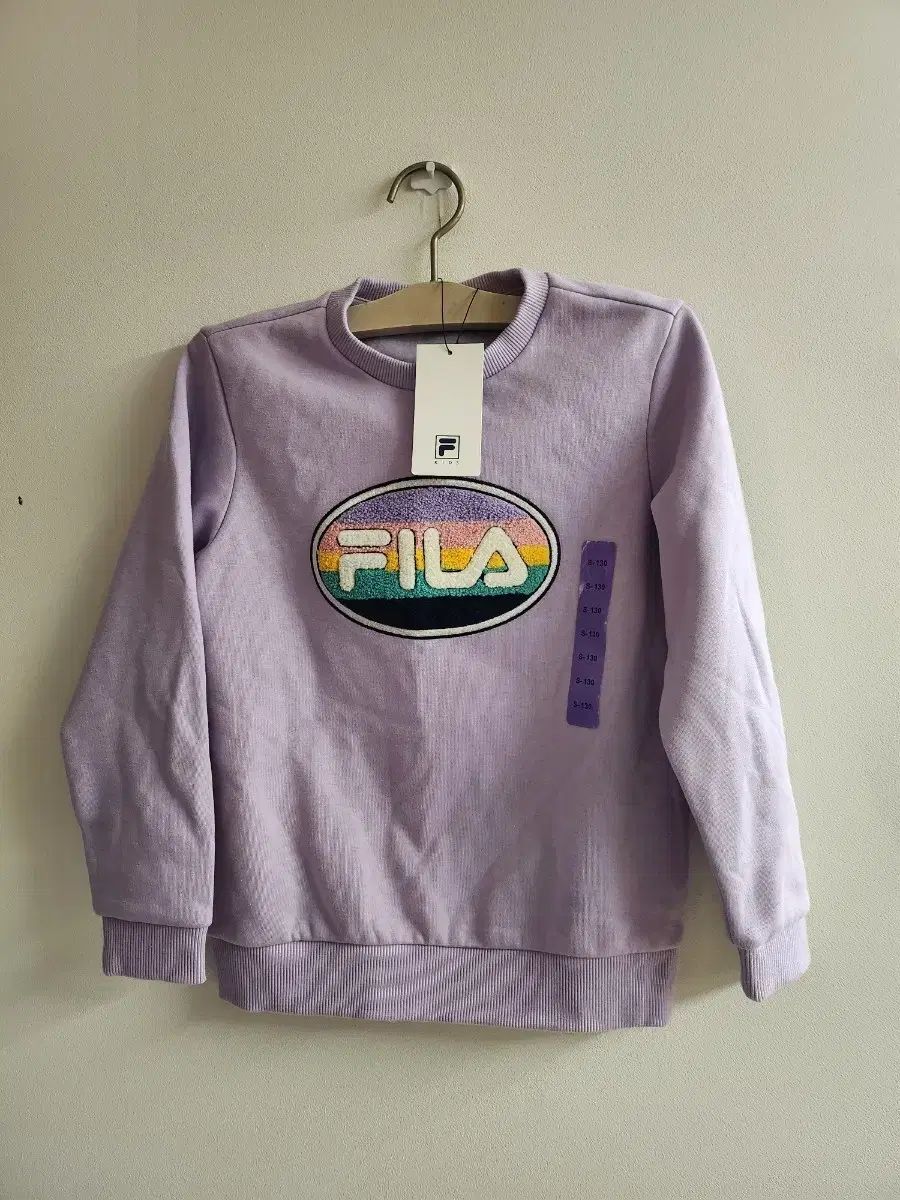 【新作登場，最新作】 正規品 新品 FILA キッズ 裏起毛パーカー S 130 Tシャツ
