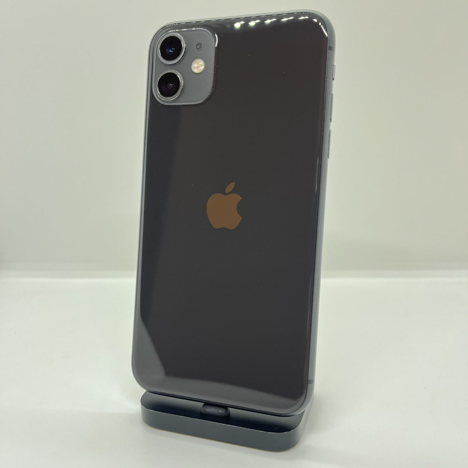 バッテリー最大容量100％】iPhone11 128GB ブラック【SIMロック解除