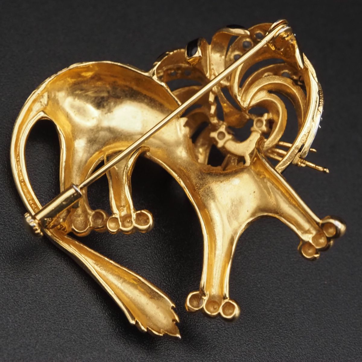 H375 METAL刻印 ブローチ 猫 キャット ラインストーン ブラック