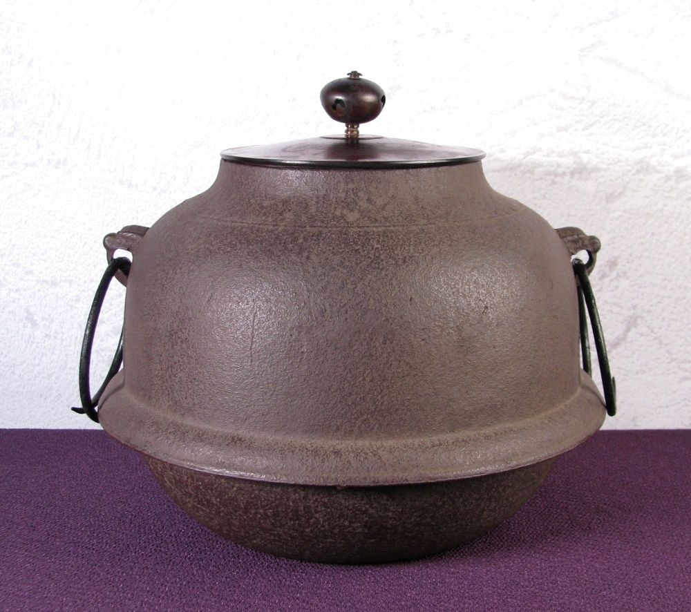 茶釜 茶道具 真形釜 釜師 菊池政光 木箱 在銘 共箱 茶道具 炉釜 炉用釜 真形釜 浜松地紋 菊池政光作 釜鐶付き 茶道