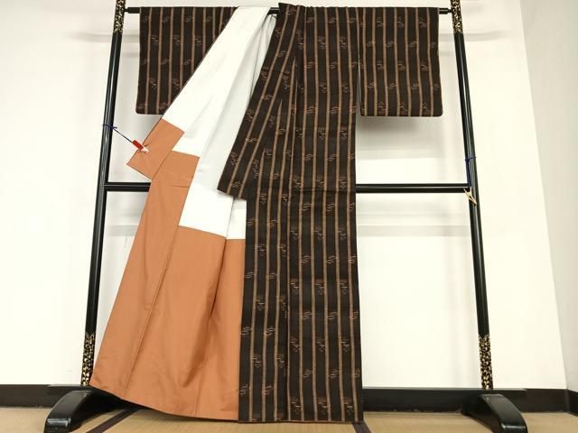 平和屋着物○国指定重要無形文化財 本場久米島紬 手織 間