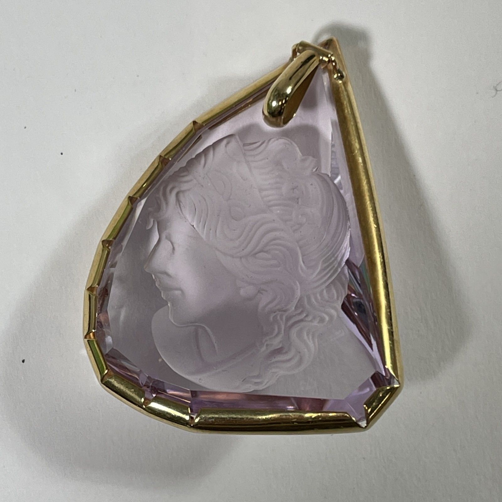 ☆ K18刻印 18金 バチカン刻印 ゴールドフレーム 女性横顔彫刻 天然石