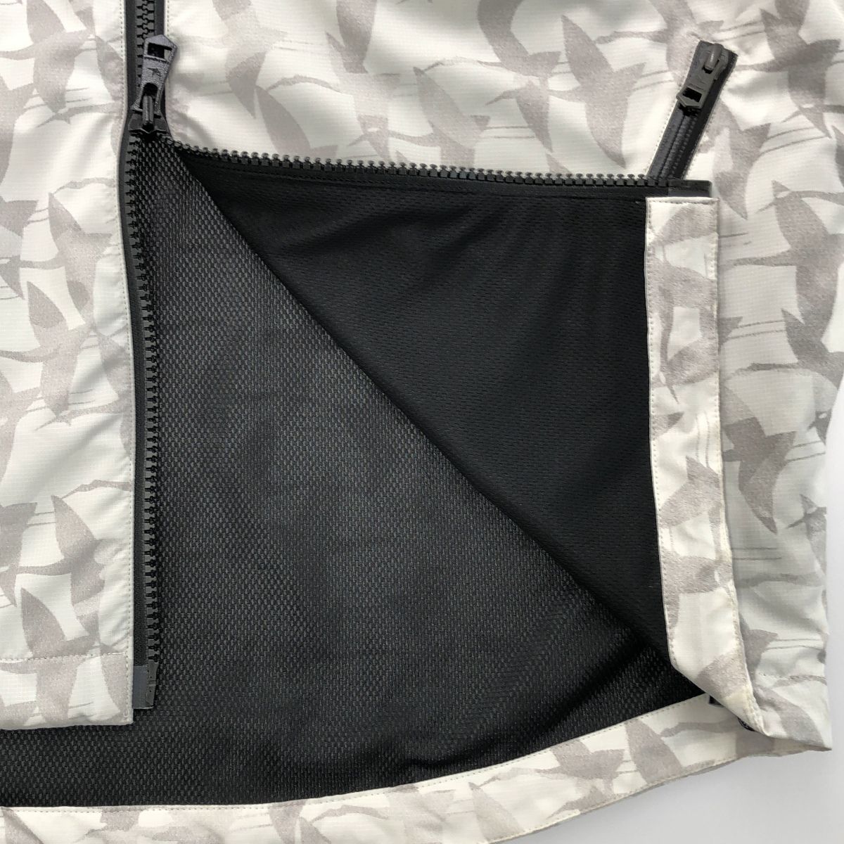 1PIU1UGUALE3 × R[ONE] Ronaldinho ウノ ピゥ ウノ ウグァーレ トレ  