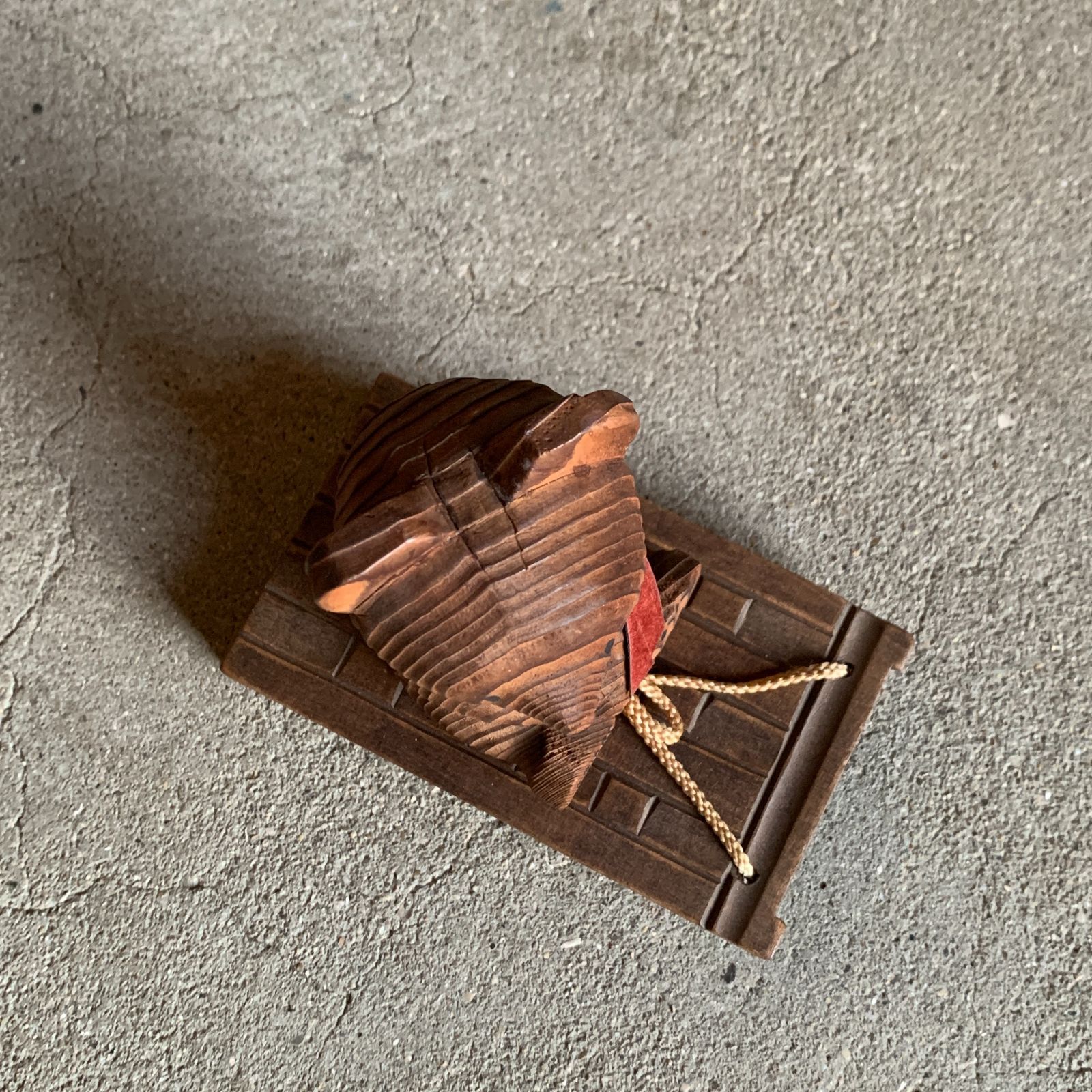 熊ボッコ ソリ 工芸品 北海道 オブジェ 置物 熊ぼっこ 木彫り /HM-0167