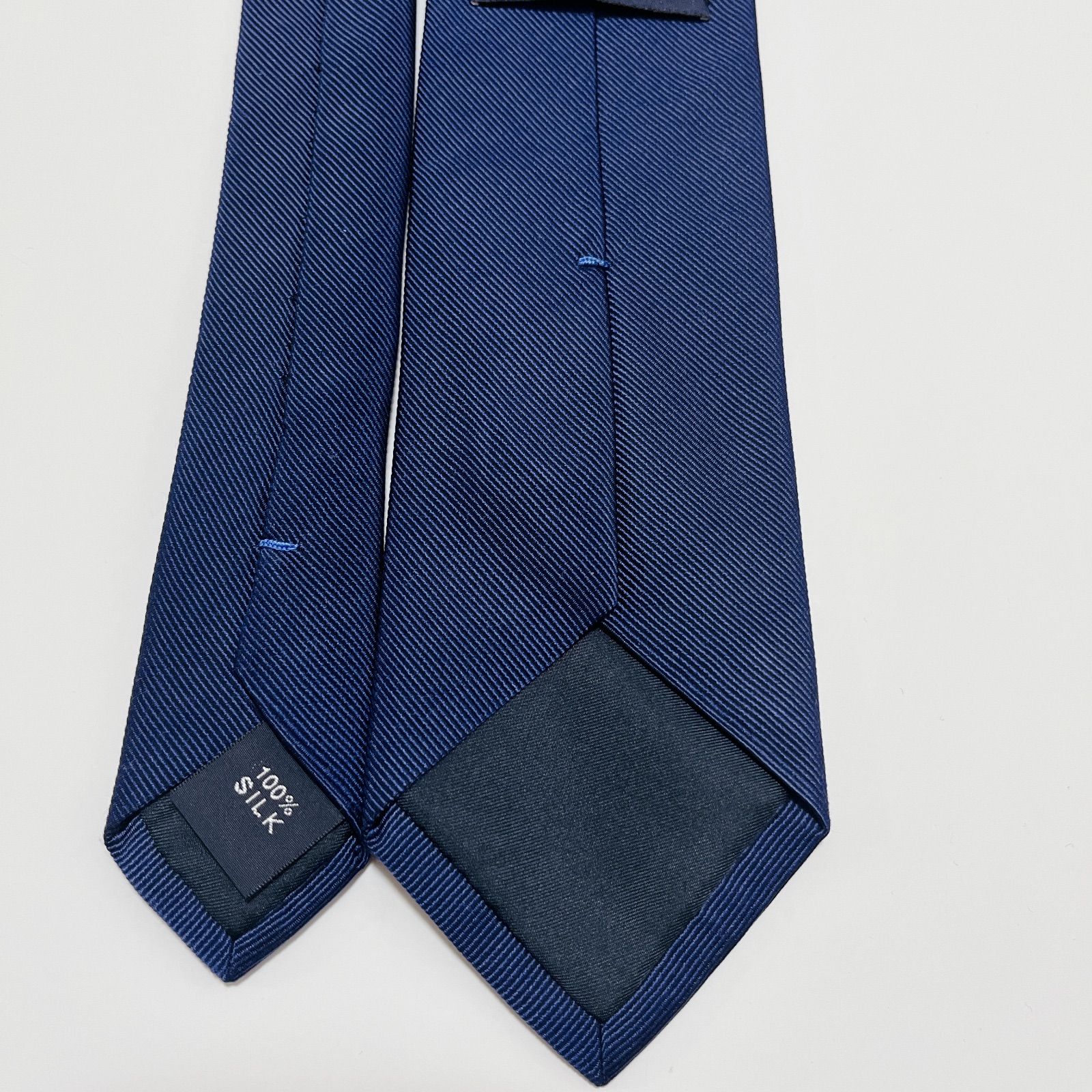 美品 メーカーズシャツ鎌倉 ネクタイ ハイブランド ソリッドタイ 無地 光沢 美品 メーカーズシャツ鎌倉 ネクタイ ハイブランド ソリッドタイ 無地