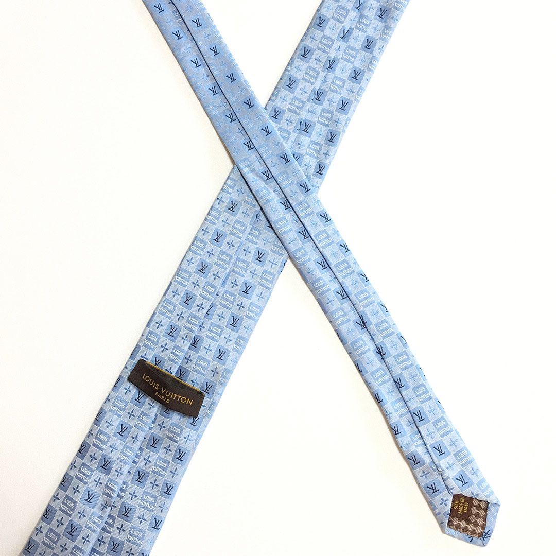 未使用級 ルイヴィトン Louis Vuitton ネクタイ パープル ダミエ 未使用級 ルイヴィトン Louis Vuitton ネクタイ シルク100% ライト