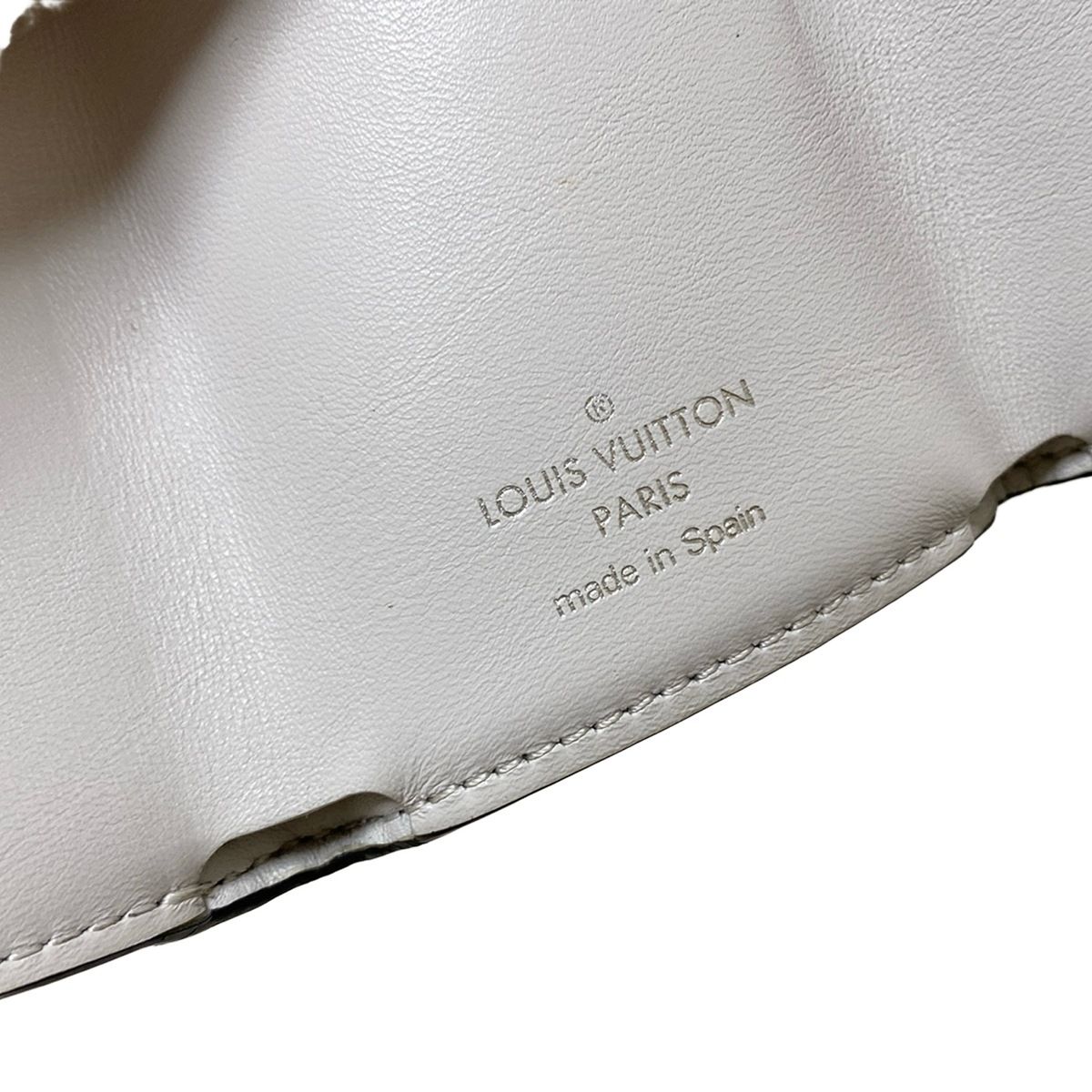 ルイヴィトン タイガラマ ディスカバリー コンパクトウォレット ホワイト グレー LOUIS VUITTON 【LOUIS VUITTON】ルイ・ヴィトン ディスカバリー
