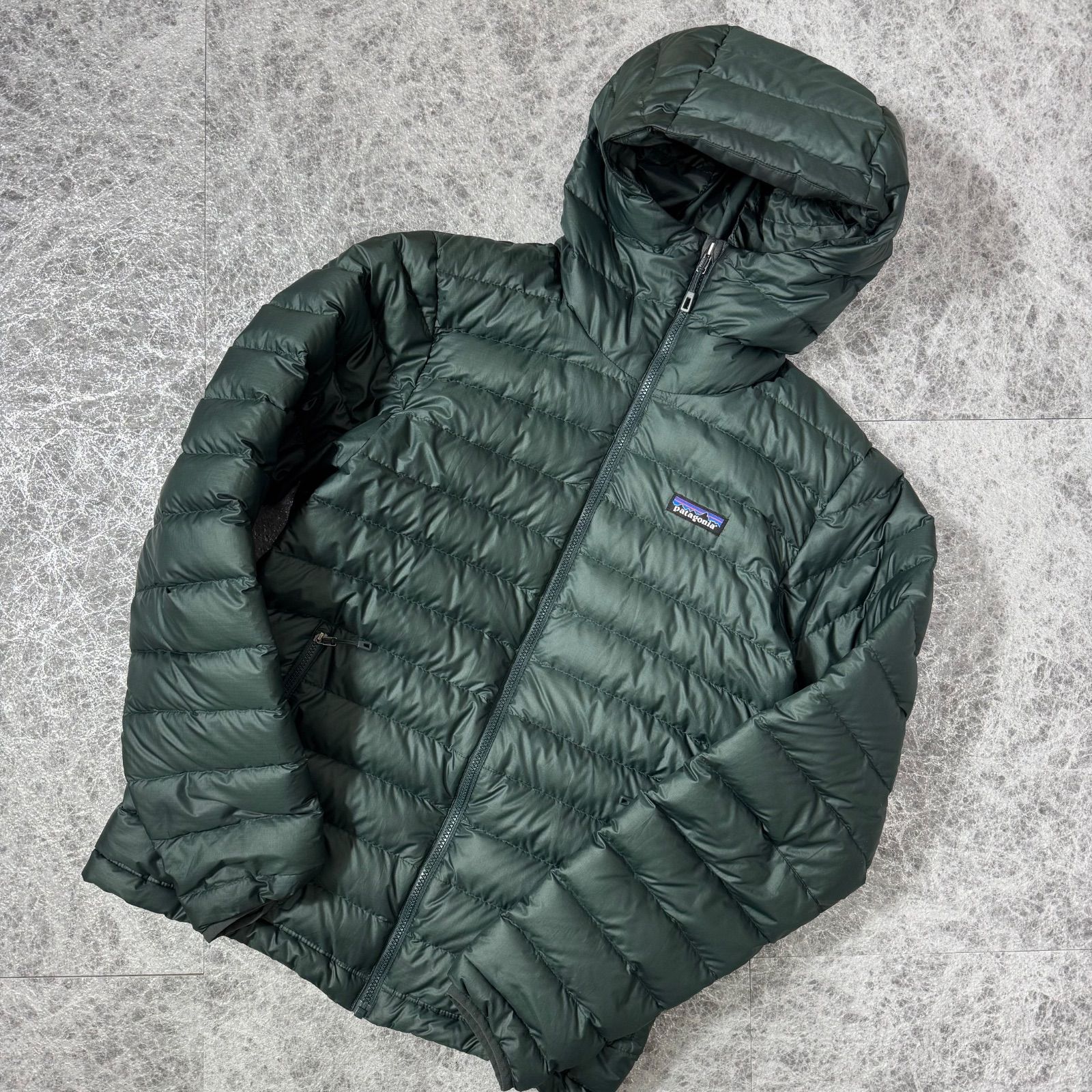 美品 Patagonia ダウンセーター フーディ メンズ ダウンジャケット 楽天市場】patagonia パタゴニア Men Down Sweater Hoody ダウン