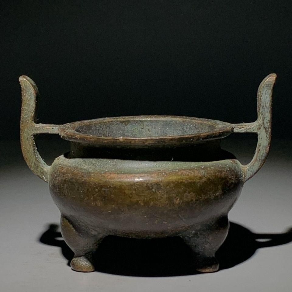 銅器 三足鼎 双耳香炉 宣徳炉 香道具 挿香炉 装飾品 工芸品 置物
