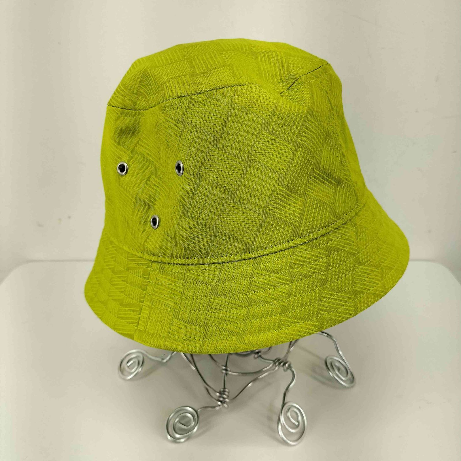 BOTTEGA VENETA ナイロンハット Men's Tech Nylon Bucket Hat in Navy | Bottega Veneta US