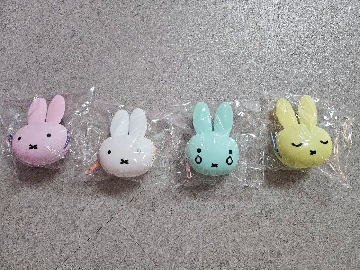 ミッフィー うさぎ コイン 財布 シリコン ピンウチ ガチャ