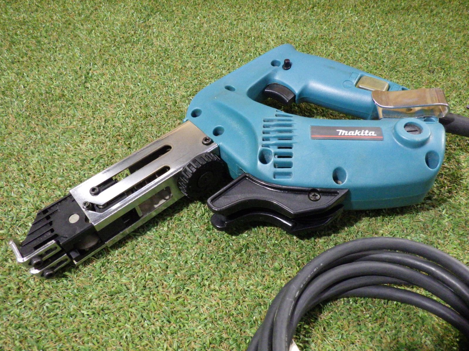 マキタ オートパックスクリュードライバー 6830 ケース付 電動工具