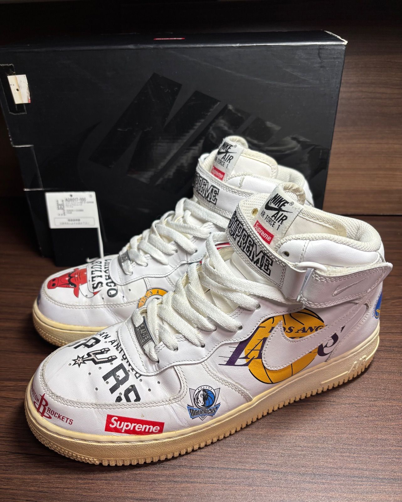 シュプリーム × NBA × ナイキ エアフォース1 ミッド '07ホワイト 中古